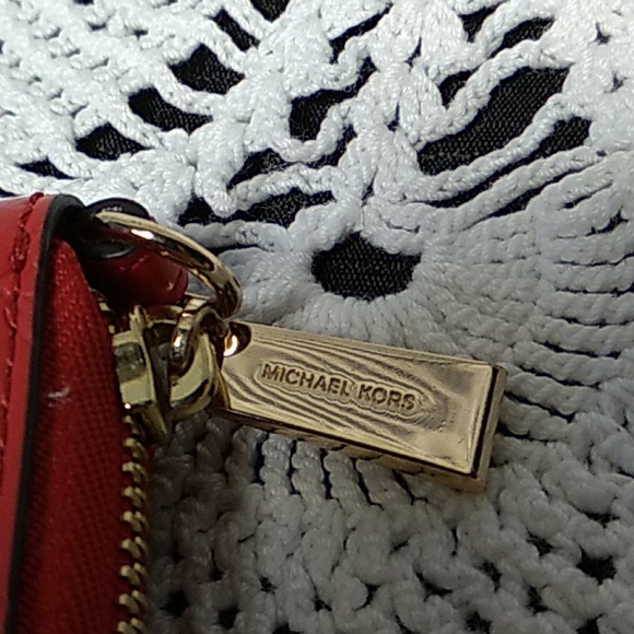 Michael Kors wallet/wristlet - Picture 3 of 5